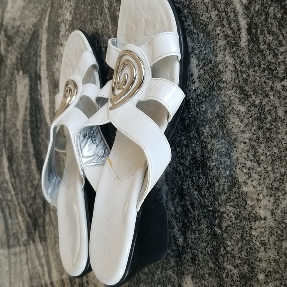 (9M) Tradition White Sandals Summer Whimsical Bohemian Cottagecore Wedge - Picture 3 of 8